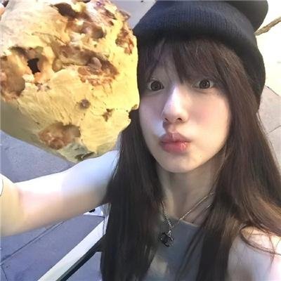 使用下方 20 个影片名，按顺序一一对应，不要改动片名文字，只根据片名和括号内类型提示来虚构全新的故事内容： 2046 大宅院的女人 梦想是成为治牛的医生 瞒天过界 披着狼皮的羊 金发尤物 沙漠驼影 镇魔道 灰烬星期三 格兰德岛 女蛹 奋斗吧兄弟 雕刻时光 普蒂安 老表三贱客 鬼店另有主 虫女 女监档案 午夜旋律 身穿十二单衣的恶魔
